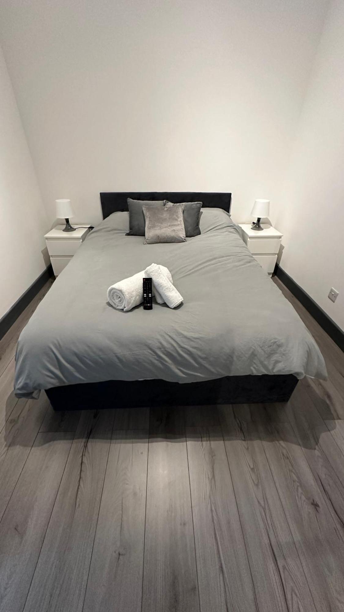 Modern 2 Bed Near Turf Moor Football Stadium, Parks, Canal And Lake バーンリー エクステリア 写真